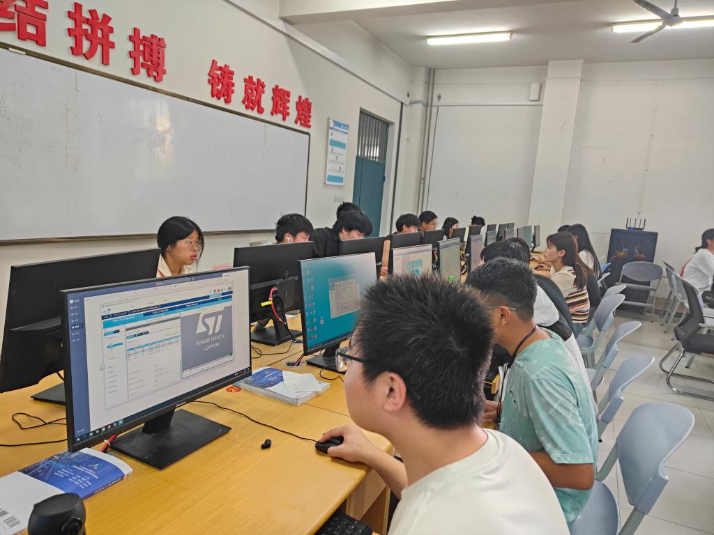職業技能競賽月 | 信息技術工程系舉行物聯網應用技術技能競賽成果顯著